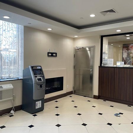 Voyage Hotel New York Bagian luar foto