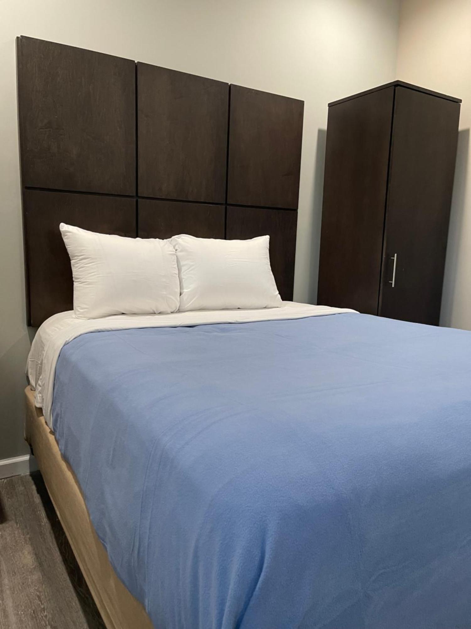 Voyage Hotel New York Bagian luar foto