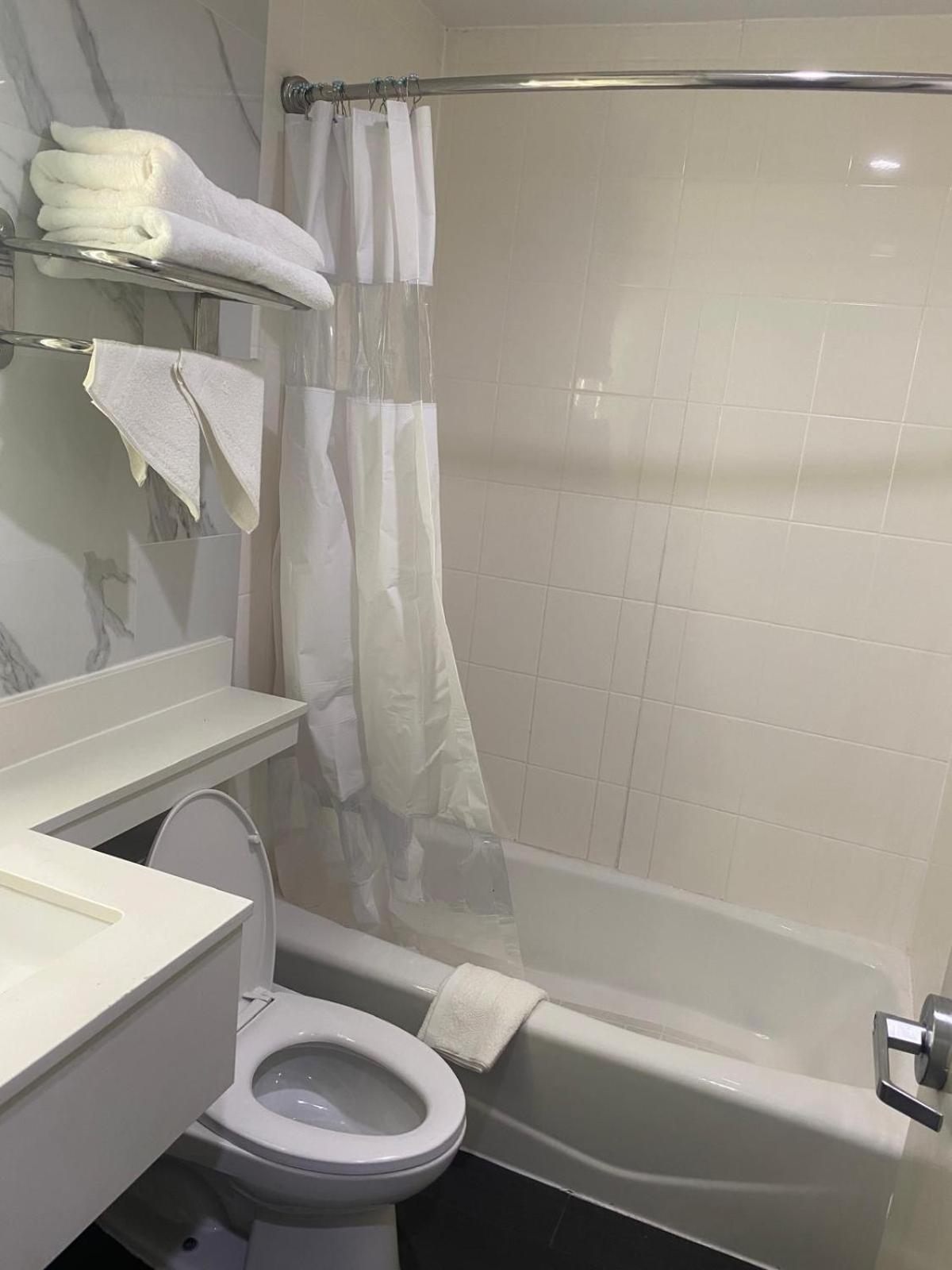 Voyage Hotel New York Bagian luar foto
