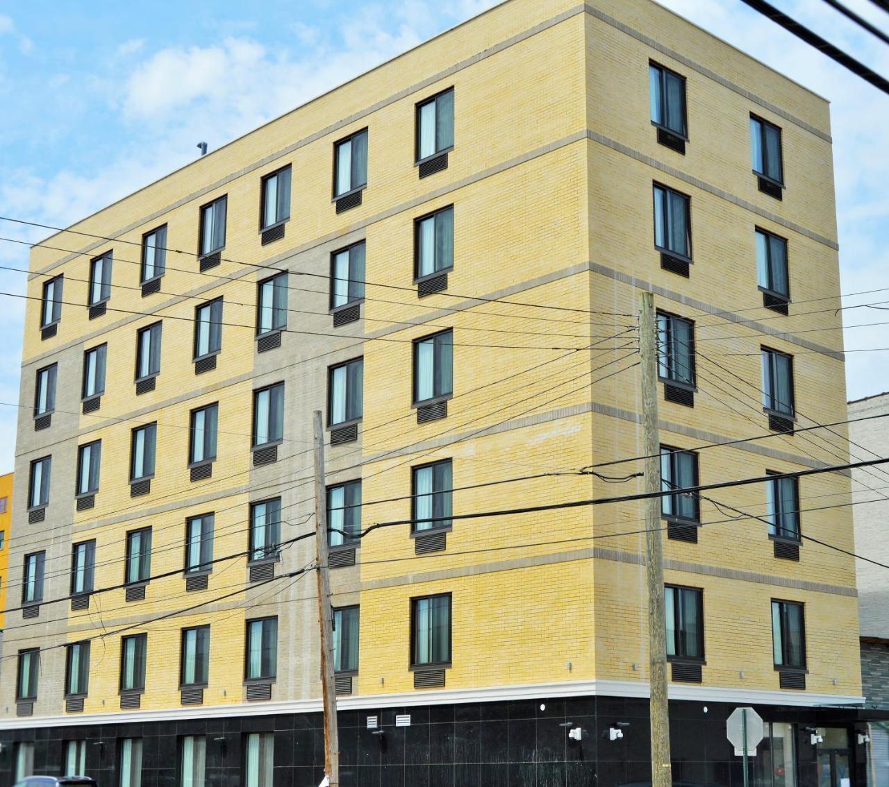 Voyage Hotel New York Bagian luar foto