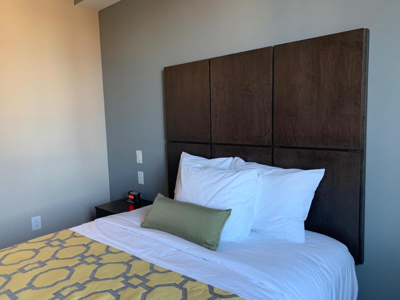 Voyage Hotel New York Bagian luar foto