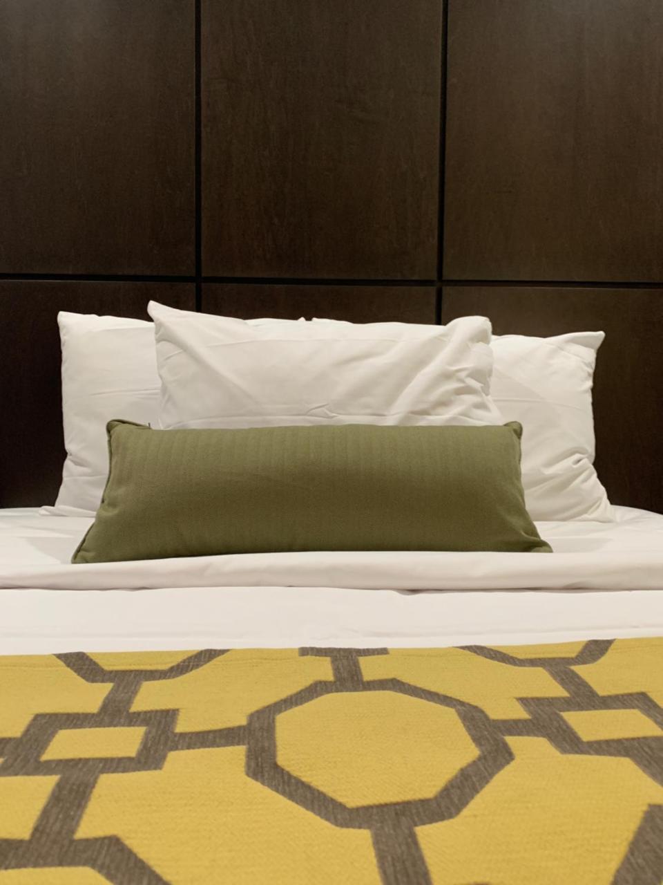 Voyage Hotel New York Bagian luar foto